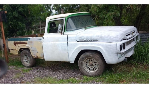Ford F-100 4.5 L 2p