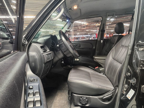 Mitsubishi Pajero TR4 2.0 4X2 16V 140CV FLEX 4P AUTOMÁTICO