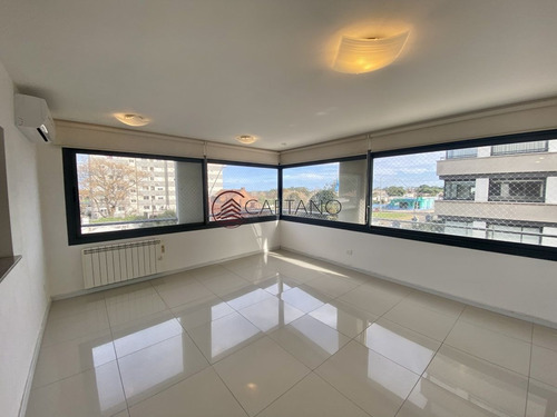 Imagen 2 de 9 de Apartamento Esquinero En Venta - Punta Del Este