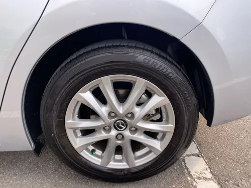 Mazda 3 2.O SPORT TOURING