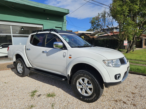 Mitsubishi L200 3.2 Cab Doble 4wd Cr 170cv Mt