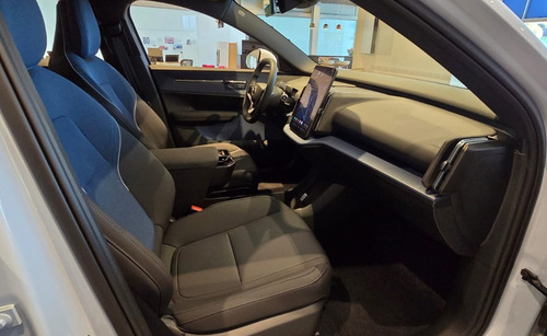 Volvo EX30 Core E40