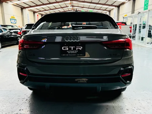 Audi Q3 Select 2022