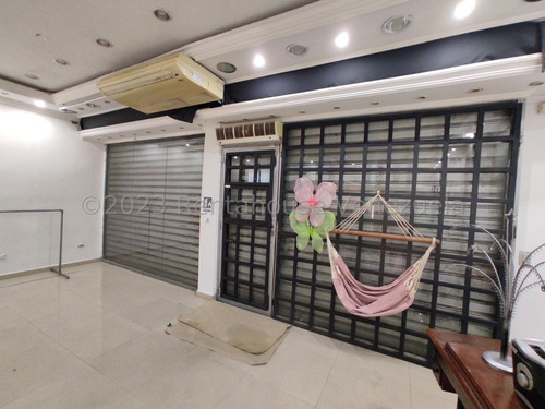 Casa En Venta Res. El Centro Maracay 23-30902 Yb