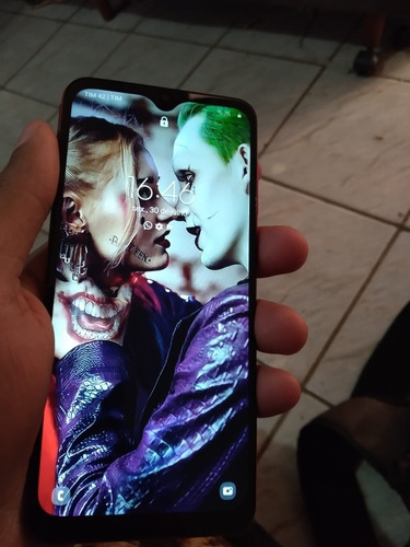 Imagem 1 de 3 de Samsung A20 Praticamente Novo