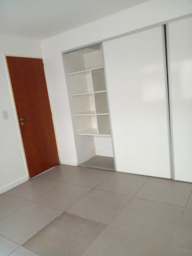 Imagen 5 de 8 de Departamento - Castelar Norte