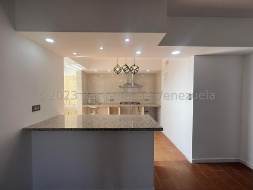 Imagen 3 de 26 de Apartamento En Venta Urb El Centro, Maracay 23-19254 Hc
