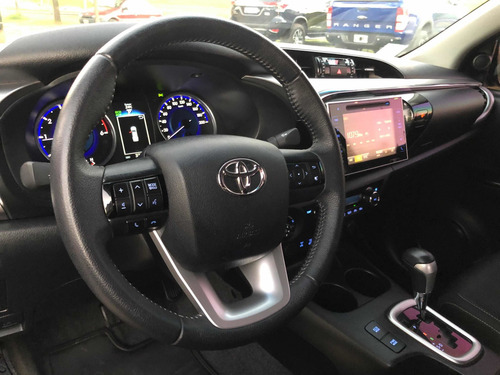 Toyota Hilux 2.8 Cd Srv 177cv 4x4 At 2019