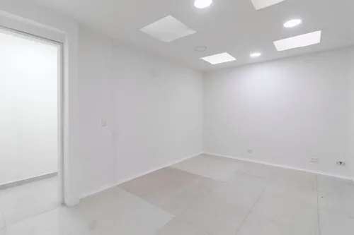 Local En Arriendo/venta En Chapinero Alto. Cod V22221