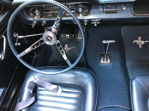 Ford Mustang Convertible, 1965. Coche Clásico