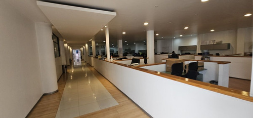 Bodega 3715m2 En 3 Niveles Con 52 Estacionamientos