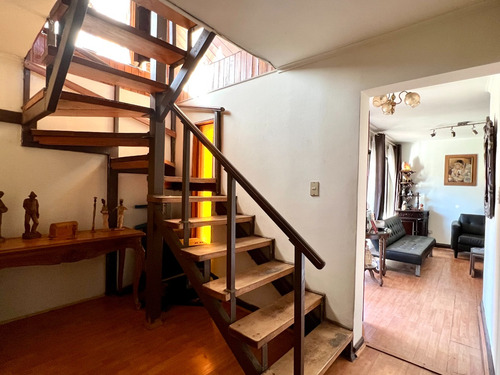 Barrio Gran Bretaña, Amplia Casa, 5d2b+servicio
