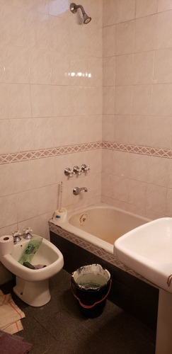 Imagen 6 de 14 de Venta Chalet En El Centro De Lomas De Zamora