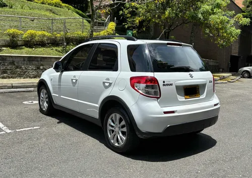 Suzuki SX4 1.6 Crossover