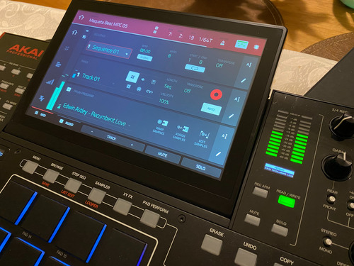 Akai Mpc X Drum Sampler Profesional (Usado)