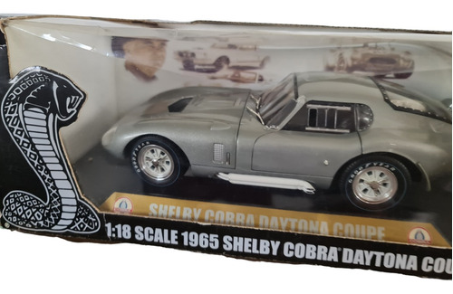 Shelby Cobra Daytona Coupe 1965. Escala 1:18