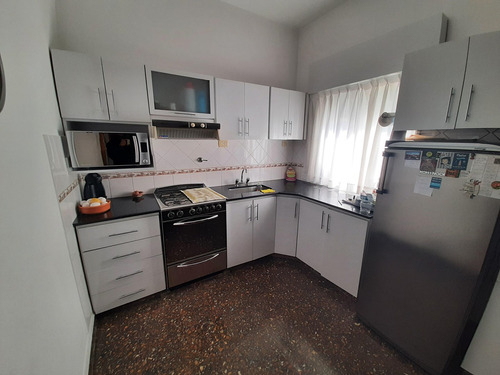 Casa 2 O 3 Familias En Venta Ubicado En Lanús Oeste