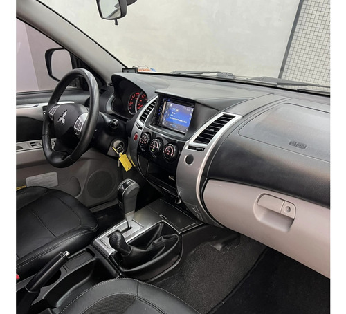 Mitsubishi Pajero Dakar 3.5 HPE 7 LUGARES 4X4 V6 24V FLEX 4P AUTOMÁTICO