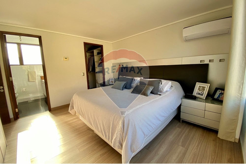 Gran Oportunidad - Casa En Lo Barnechea!