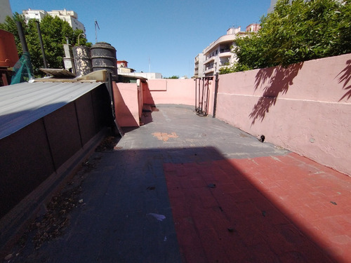 Imagen 9 de 18 de Excelente Esquina Uso Comercial 7 Amb C/ Terraza .