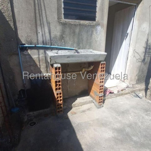 Milagros Inmuebles Casa Venta Barquisimeto Lara Zona Norte Tamaca Economica Residencial Economico Código Inmobiliaria Rent-a-house 25-8822