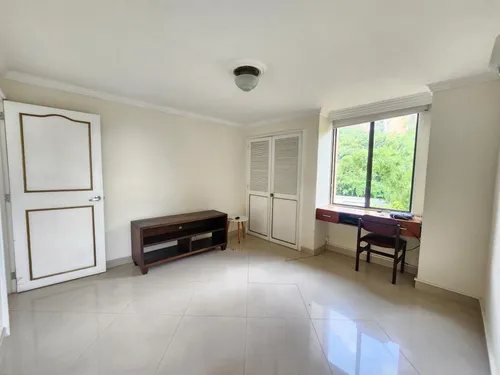 Apartamento En Venta En El Poblado. Cod V12034