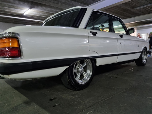 Imagen 4 de 15 de Ford Falcon Ghia Sp