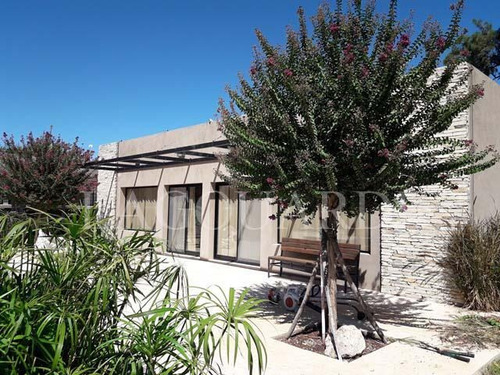 Imagen 7 de 9 de Departamento En Condominio Los Cardenales - Los Cardales