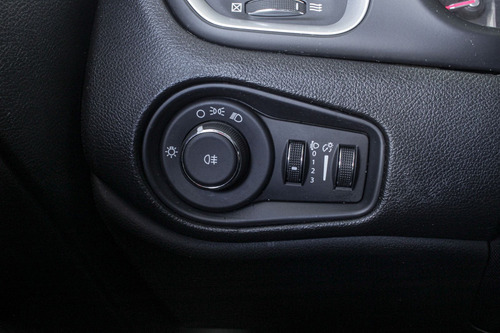 Jeep Renegade Sport 1.8 4x2 Flex 16V Aut.