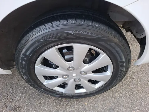 Nissan March Active 1.6 MT