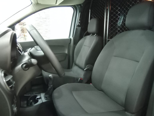 Imagen 20 de 25 de Renault Kangoo Emotion 2022