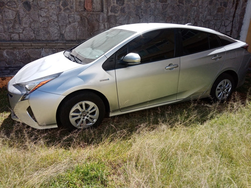 Toyota Prius 1.8 Base Cvt