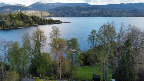 Casa En Venta De 7 Dorm. En Panguipulli
