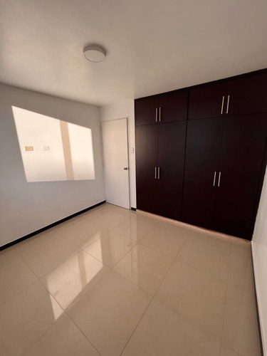 Imagen 6 de 13 de Apartamento En Alquiler Residencia Montecarlo