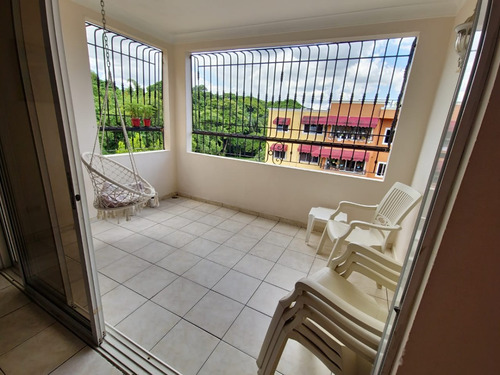 Apartamento En Villa Graciela Av. Republica De Colombia, Próximo Al Bravo 