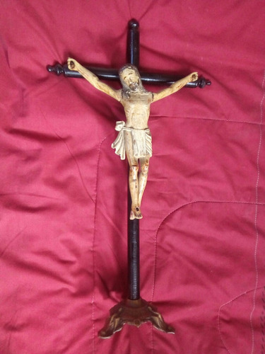 Cristo De Madera Policromada Muy Antiguo