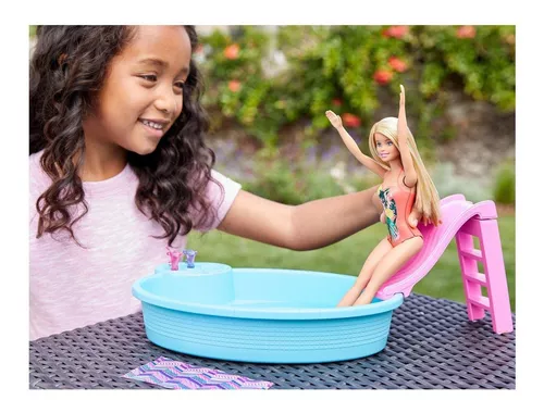 Boneca Barbie com Piscina Chique Mattel - Fátima Criança