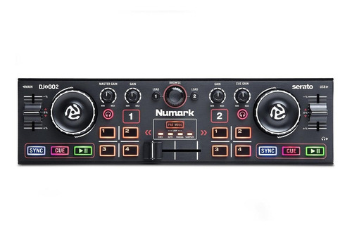 Imagen 1 de 3 de Controlador DJ Numark DJ2GO2 negro de 2 canales