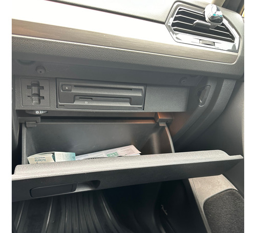 Volkswagen Tiguan 1.4 R line