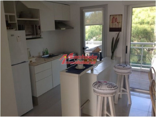 Imagen 5 de 17 de Apartamento En Venta De Dos Dormitorios En Punta Del Este