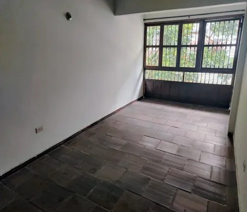 Casa Con Patio Enorme Para Tu Proyecto Personal En El Bosque, Cali