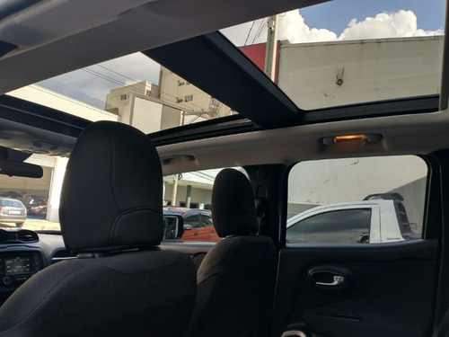 Imagem 13 de 14 de Jeep Renegade Renegade Longitude 1.8 Automático Flex