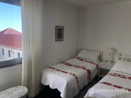 Apartamento En Península- Ref: 123