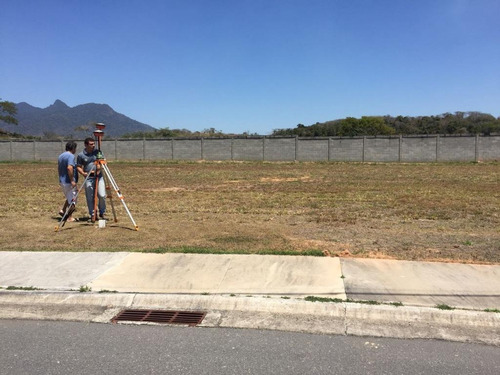 Imagem 2 de 9 de Terreno Em Condomínio Em Rio Das Ostras/rj. - Te0405