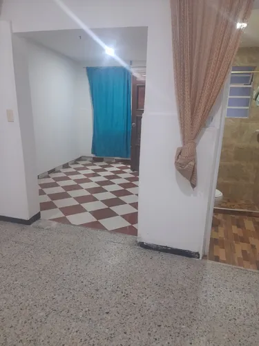 Casa Con 5 Apartamentos,4 Baños,4 Cocinas,un Aparta Estudio,