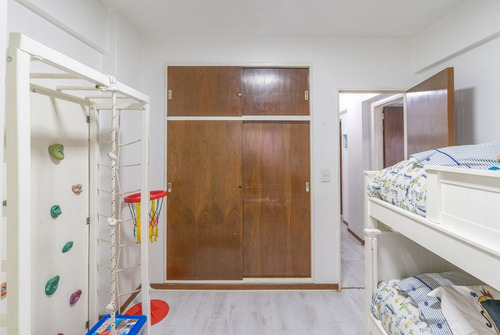 Venta 4 Ambientes Colegiales Con Cochera Movil