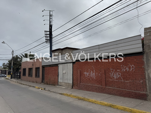 Casa Comercial Con Ingresos Activos