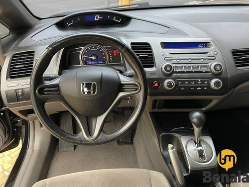 Imagem 8 de 10 de Honda Civic 1.8 Lxs 16v Flex 4p Automático