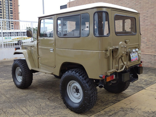Imagen 4 de 16 de Toyota Fj40 4x4 - Sincronica