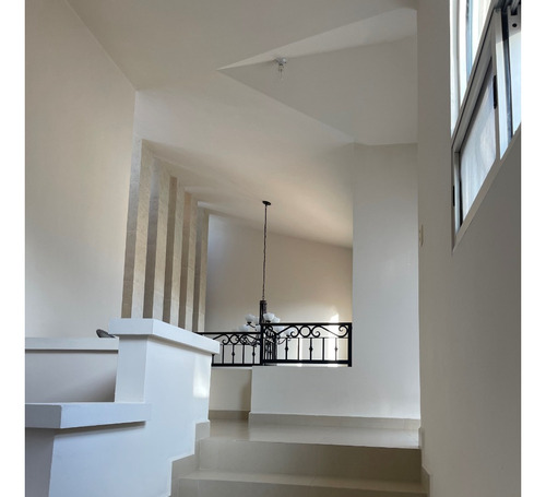 Quinta Con Casa Alberca Y Palapa En Portal Del Norte 3er Sector